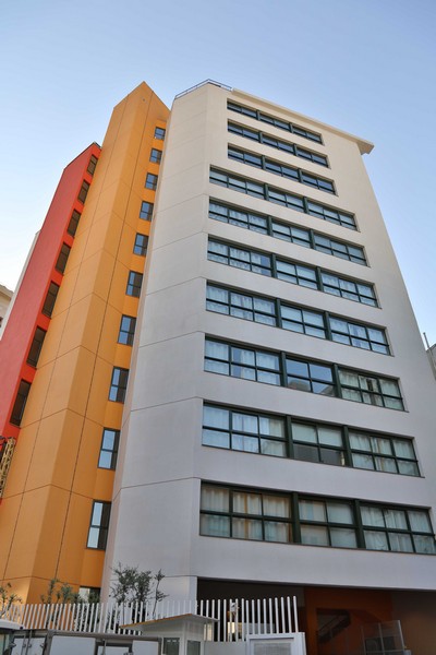 A New Tower Flutters in the Sioufi Wind